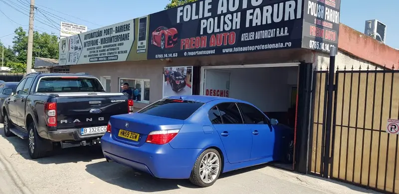 Mașină cu folie auto pe geamuri, montată în atelierul Expert Auto Speed
