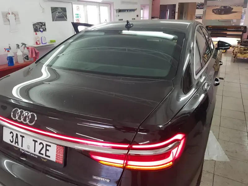 Mașină cu folie auto pe geamuri, montată în atelierul Expert Auto Speed