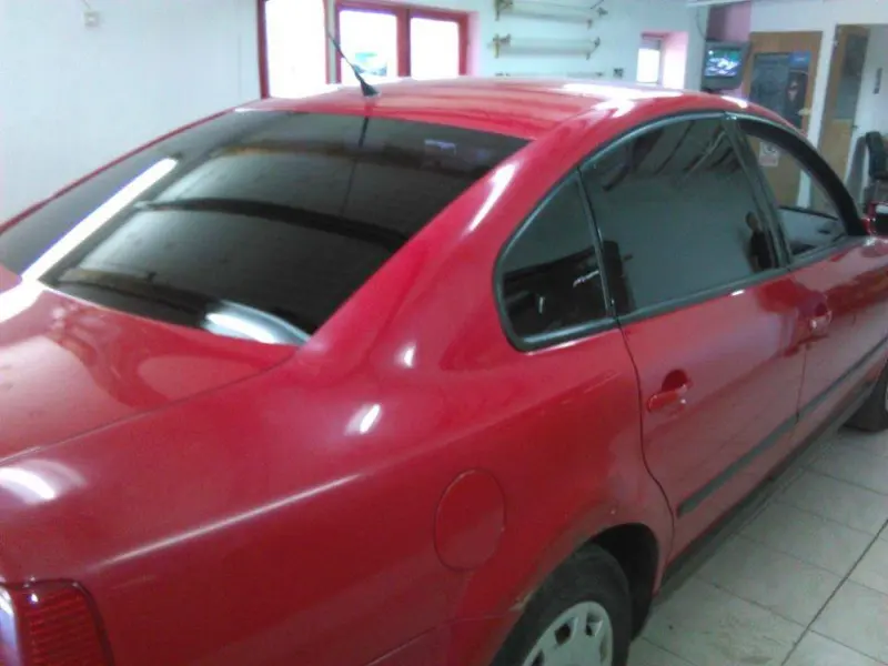 Mașină cu folie auto pe geamuri, montată în atelierul Expert Auto Speed