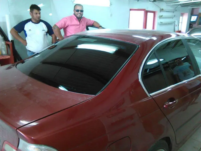 Mașină cu folie auto pe geamuri, montată în atelierul Expert Auto Speed