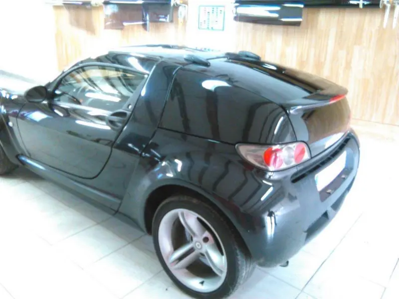 Mașină cu folie auto pe geamuri, montată în atelierul Expert Auto Speed