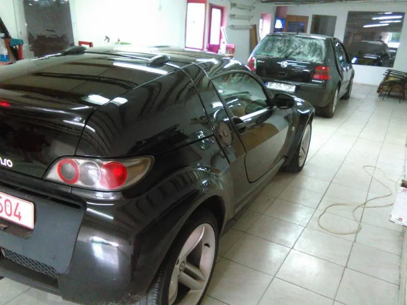 Mașină cu folie auto pe geamuri, montată în atelierul Expert Auto Speed